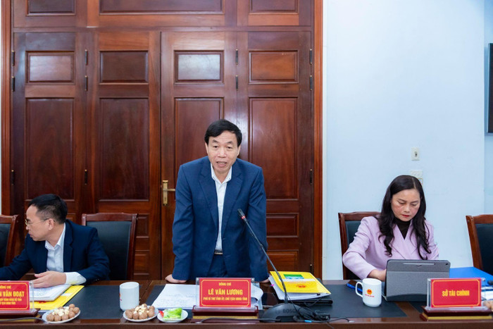 Ông Lê Văn Lương, Phó Bí thư Tỉnh ủy, Chủ tịch Uỷ ban nhân dân tỉnh phát biểu.