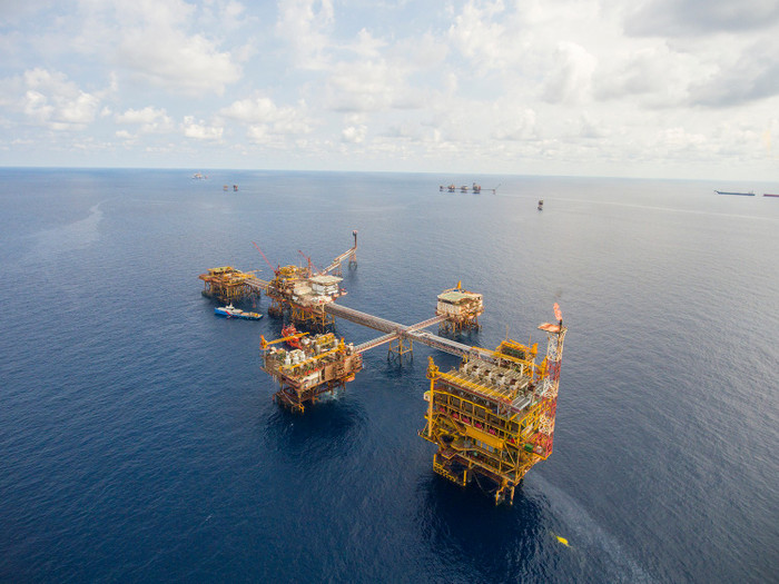 Trải qua 50 năm hình thành và phát triển, Petrovietnam đã làm chủ các công nghệ từ thăm dò, khai thác đến chế biến, chế tạo các sản phẩm trong cả một chuỗi giá trị của Hệ sinh thái Petrovietnam. anh-1-73.jpg