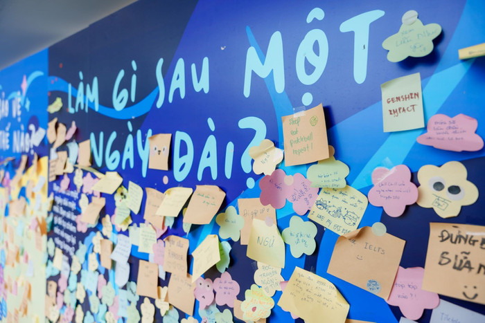 Triển lãm “Ocean of You” – hành trình khám phá đại dương nội tâm thu hút hơn 1.500 lượt học sinh tham gia. anh-3-59.jpg