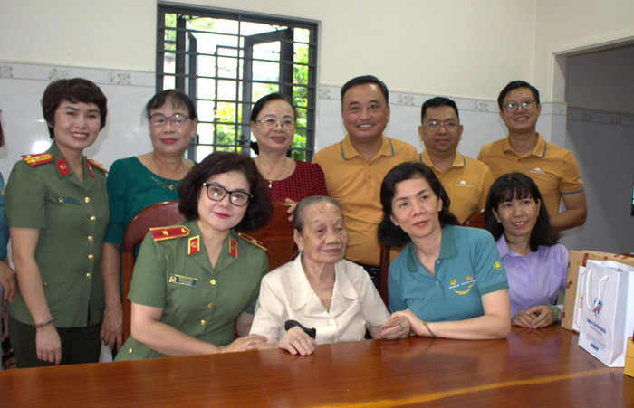 Vietnam Airlines chung tay xây dựng một xã hội nhân ái, tử tế. vietnam-airlines-chung-tay-xay-dung-mot-xa-hoi-nhan-ai-tu-te.jpg