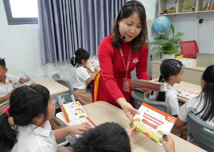 Nhật ký ước mơ Vẹn tròn dinh dưỡng vững bước tương lai nhằm khuyến khích trẻ ăn rau củ mỗi ngày tại nhà.