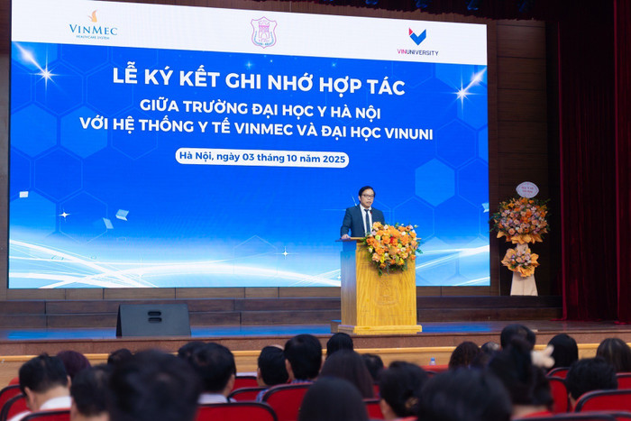 Giáo sư, Tiến sĩ, Bác sĩ Trần Trung Dũng, Tổng Giám đốc hệ thống Y tế Vinmec khẳng định đây là cơ hội để kết nối sức mạnh, hình thành đội ngũ nhân lực y tế bền vững, phục vụ cộng đồng. anh-3.jpg