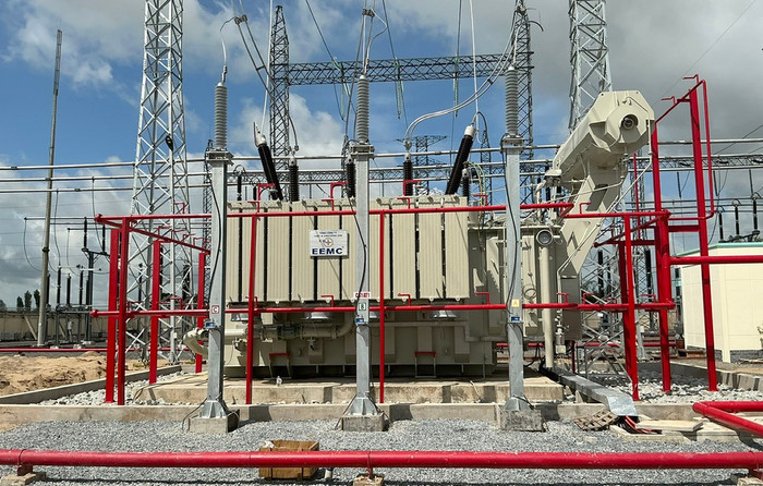 Máy biến áp thứ 2 công suất 250MVA tại Trạm biến áp 220kV Long Xuyên vừa được đóng điện thành công. Máy biến áp thứ 2 công suất 250MVA tại Trạm biến áp 220kV Long Xuyên vừa được đóng điện thành công.