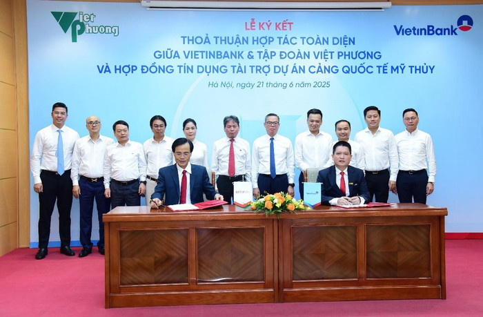 VietinBank ký kết hợp đồng tín dụng tài trợ dự án Cảng Quốc tế Mỹ Thủy. VietinBank ký kết hợp đồng tín dụng tài trợ dự án Cảng Quốc tế Mỹ Thủy.