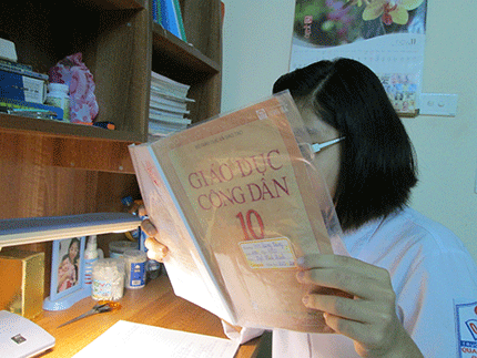 Một số vấn đề chưa hợp lý trong chương trình Giáo dục công dân cấp THPT hiện nay ảnh 1