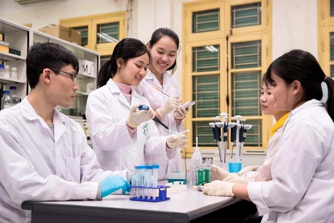 Tính mạng người bệnh đặt trong tay bác sĩ nên yêu cầu đối với sinh viên y khoa phải đặt ở mức cao