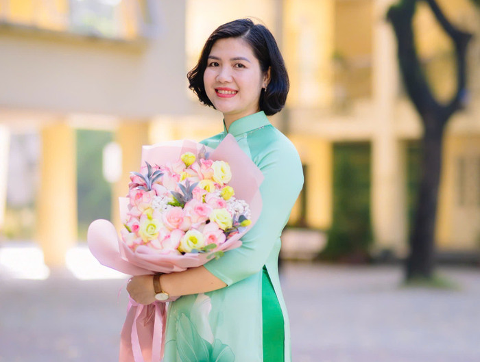 Cô Nguyễn Diệu Huyền - giáo viên chủ nhiệm lớp 12A9, Trường Trung học phổ thông Nguyễn Gia Thiều. Ảnh: NVCC. nguyen-dieu-huyen.jpg