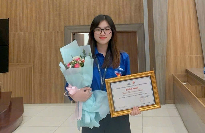 Thân Thị Ngọc Thắm - sinh viên K16 lớp Quản trị kinh doanh 3, Đại học Phenikaa. Ảnh: NVCC. than-thi-ngoc-tham.png