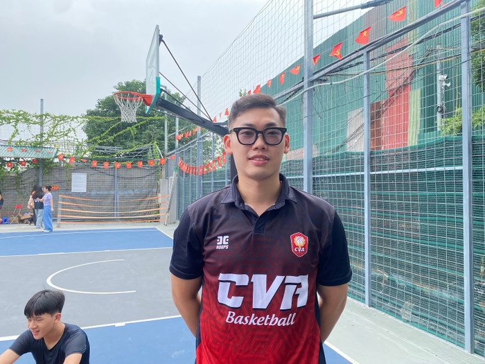 Huấn luyện viên Đỗ Thái Bình Dương của đội Trường Trung học cơ sở Chu Văn An. hlv-duong.jpg