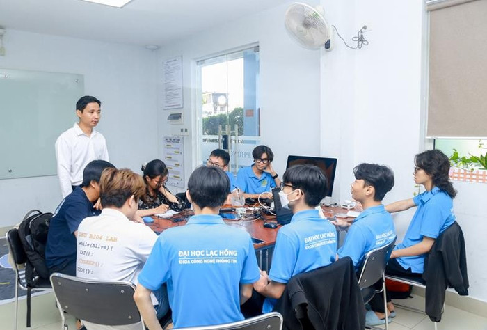 Sinh viên Trường Đại học Lạc Hồng. Ảnh: Website nhà trường. lhu.png