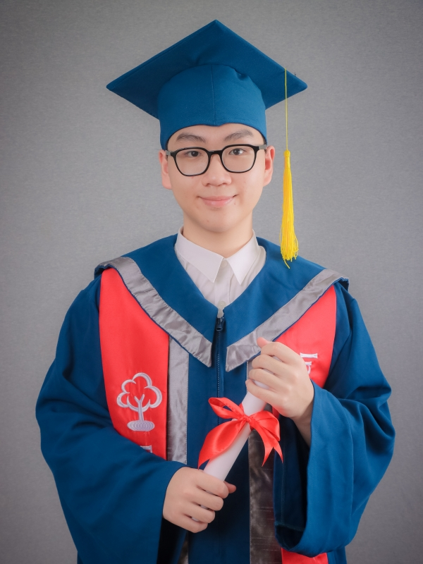 Học sinh Vũ Mạnh Tường, lớp 12 hệ Song ngữ, năm học 2024-2025, Trường Trung học phổ thông Edison - Hệ thống Trường Phổ thông Liên cấp Edison đạt 1440/1600 điểm SAT, top 4% thế giới. vu-manh-tuong-edison-1440-diem-de-thi-satjpg.png