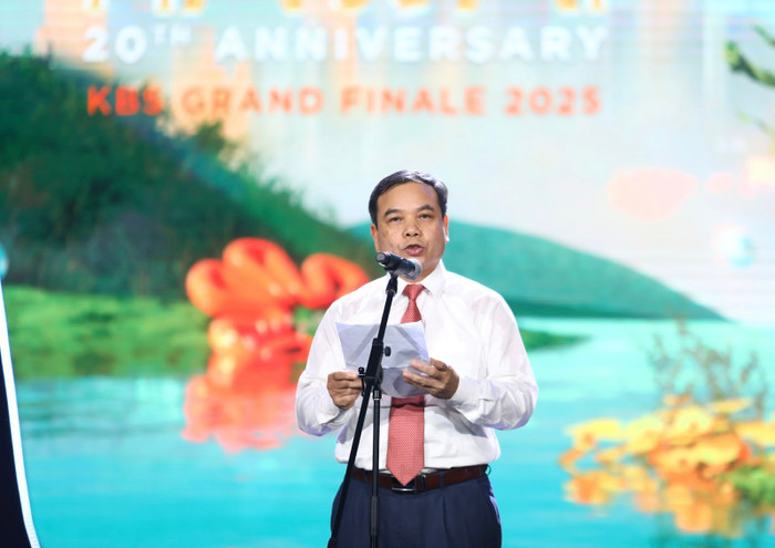 Ông Hoàng Đức Minh - Vụ trưởng Vụ Học sinh, Sinh viên (Bộ Giáo dục và Đào tạo) phát biểu tại đêm chung kết. Ảnh: Lê Vượng. hoang-duc-minh.jpg