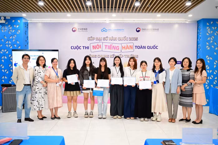 cac-sinh-vien-cmc-the-hien-kha-nang-tieng-han-trong-cuoc-thi-noi-tieng-han-toan-quoc-von-chung-ket-cap-truong.jpg