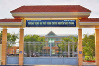 Xác minh thông tin thầy giáo chuyên Nguyễn Thiện Thành bị tố xâm hại nam sinh
