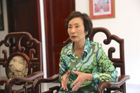 Không cho nữ sinh chuyển lớp, về lý THPT chuyên ĐH Vinh không sai nhưng...