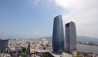 Nhân tài một đi không trở lại, chính quyền khởi kiện