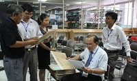 Ai giám sát việc thu chi quỹ hội phụ huynh?