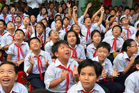 Những đứa trẻ tuổi hiếu động nhưng chỉ cần vi phạm một số nội quy của trường lớp là bị hạ ngay vài bậc hạnh kiểm có hợp lý không? (Ảnh minh họa: Báo Tiền Phong)