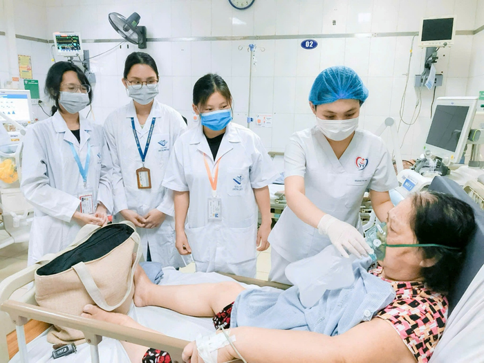 Sinh viên khối ngành Sức khỏe thực tập tại Bệnh viện Đa khoa Đống Đa. Sinh viên khối ngành Sức khỏe thực tập tại Bệnh viện Đa khoa Đống Đa.