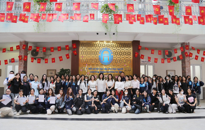 Sinh viên Khoa Tiếng Trung Quốc, Trường Đại học Mở Hà Nội. Ảnh: Website nhà trường tt-3-scaled.jpg
