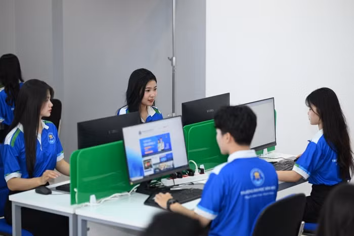 Thí sinh đăng ký xét điểm học bạ tại Trường Đại học Văn Hiến sẽ có cơ hội nhận được hỗ trợ đến 50% học phí học kỳ 1.