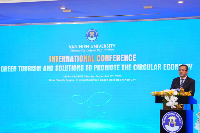Thứ trưởng Bộ Giáo dục và Đào tạo Nguyễn Văn Phúc tham dự và phát biểu tại Hội thảo. anh-chup-man-hinh-2025-09-28-luc-164954.png