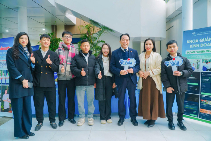 Dự án VOLA – Ứng dụng Cứu hộ xe 24/7, Khoa Kinh doanh và Logistics gây ấn tượng tại cuộc thi.