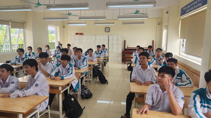Học sinh Trường Trung học phổ thông chuyên Lương Văn Tụy (Ninh Bình). Ảnh: Website nhà trường Học sinh Trường Trung học phổ thông chuyên Lương Văn Tụy (Ninh Bình). Ảnh: Website nhà trường