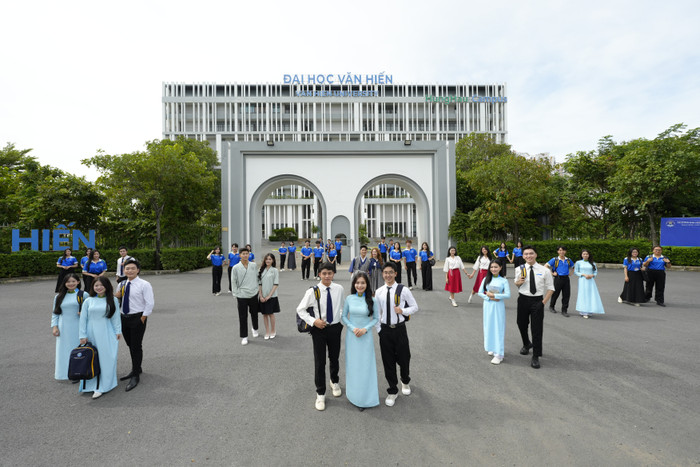 Trường Đại học Văn Hiến sẵn sàng chào đón quý phụ huynh và các tân sinh viên đến làm thủ tục nhập học từ 23/8/2025 đến ngày 30/8/2025. Ảnh: NTCC. vhu-9657.jpg