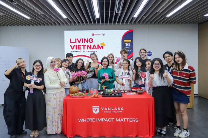 Trường Đại học Văn Lang đang trở thành điểm hẹn của cộng đồng học thuật quốc tế, nơi sinh viên từ nhiều quốc gia cùng học tập và trưởng thành.