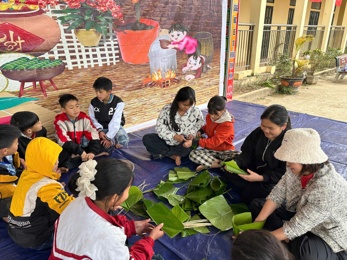 Hoạt động ngày Tết của học sinh Trường Phổ thông dân tộc bán trú Trung học cơ sở Trung Thịnh (xã Trung Thịnh, tỉnh Tuyên Quang). Ảnh: Website nhà trường.