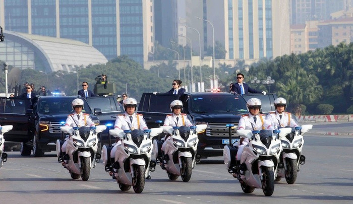 Các sĩ quan cận vệ.