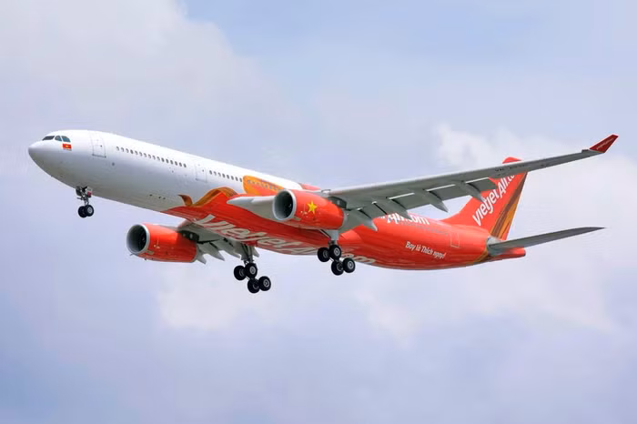 tau-bay-vietjet.jpg
