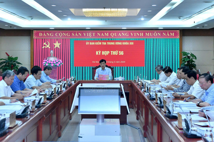 Quang cảnh kỳ họp. thu-truong-bo-gd-nguyen-thi-kim-chi.jpg