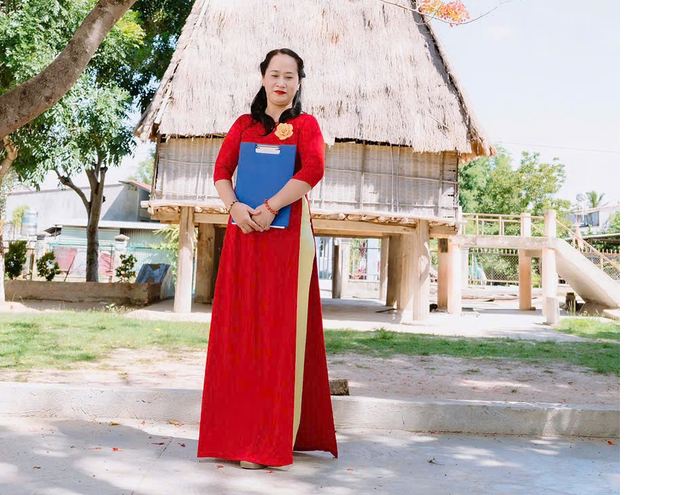 Cô Nguyễn Thị Hồng Hạnh - Hiệu trưởng Trường Tiểu học Bế Văn Đàn (xã Đăk Rơ Wa, tỉnh Quảng Ngãi). Ảnh: NVCC. z6788337660742-77eea88a27d6aa31ff8fb6667697219f-1.png