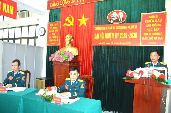 Đại tá Nguyễn Thế Chiến - Trưởng Ban phát biểu tại Đại hội. 3.jpg