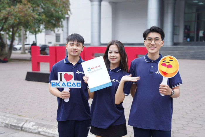 BKACAD tiên phong trong mô hình giáo dục hướng nghiệp tại Việt Nam. z6849100581081-a3c9220501f70efd9b3ed0f914cc17d4.jpg