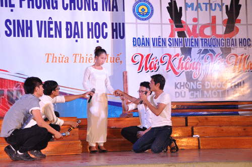 Tiểu phẩm "Cảm tính sai lầm" của sinh viên Trường ĐHKT