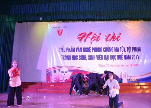 Tiểu phẩm "Góc tối" của sinh viên Trường ĐHNT