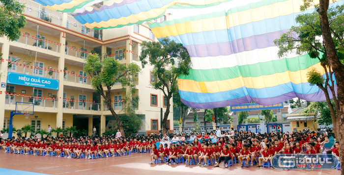 Hơn 1.400 học sinh toàn trường dự lễ bế giảng năm học 2024-2025. gdvn-hs.jpg