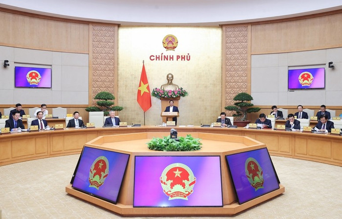 Thủ tướng chỉ rõ các nhóm nhiệm vụ, giải pháp trọng tâm trong tháng 6 và thời gian tới; nhấn mạnh, vướng mắc về thể chế, pháp luật: Khó mấy cũng phải tháo gỡ để biến thể chế thành lợi thế cạnh tranh - Ảnh: VGP/Nhật Bắc. img4808-1749003952461824098472.jpg