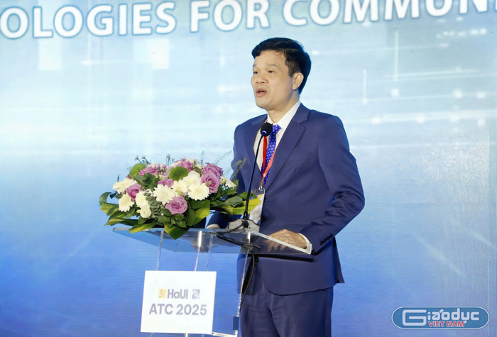 Tiến sĩ Kiều Xuân Thực - Hiệu trưởng Trường Đại học Công nghiệp Hà Nội. Tiến sĩ Kiều Xuân Thực - Hiệu trưởng Trường Đại học Công nghiệp Hà Nội.