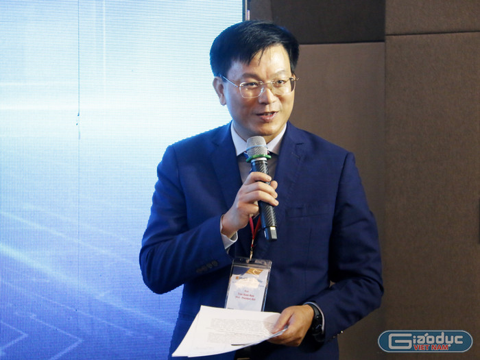 Giáo sư, Tiến sĩ Trần Xuân Nam điều phối phiên Keynote. gdvn-tran-xuan-nam.jpg