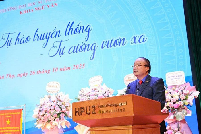 Phó Giáo sư, Tiến sĩ Nguyễn Toàn Thắng - Cựu sinh viên Khoá 1, nguyên Viện trưởng Viện Văn hoá và Phát triển, Học viện Chính trị quốc gia Hồ Chí Minh phát biểu tại buổi Lễ. Ảnh: NTCC. Phó Giáo sư, Tiến sĩ Nguyễn Toàn Thắng - Cựu sinh viên Khoá 1, nguyên Viện trưởng Viện Văn hoá và Phát triển, Học viện Chính trị quốc gia Hồ Chí Minh phát biểu tại buổi Lễ. Ảnh: NTCC.