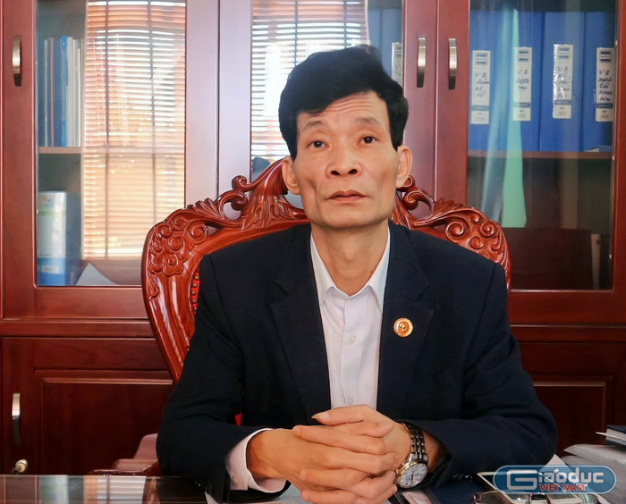 Thạc sĩ, Nhà giáo ưu tú Phùng Quốc Lập - Phó Giám đốc Sở Giáo dục và Đào tạo tỉnh Phú Thọ. Ảnh: Mộc Trà.