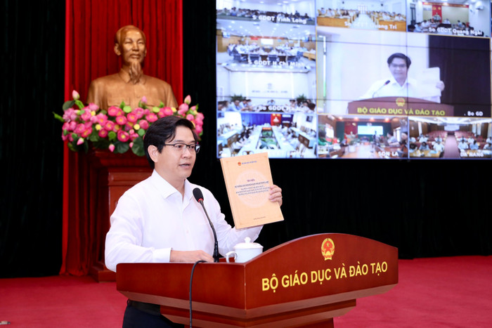 Ông Thái Văn Tài - Vụ trưởng Vụ Giáo dục phổ thông (Bộ Giáo dục và Đào tạo) chia sẻ. Ảnh: Nguyễn Mạnh. img-3290.jpg