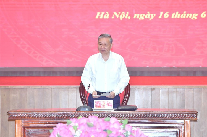 Tổng Bí thư Tô Lâm phát biểu chỉ đạo tại buổi làm việc với Ban Thường vụ Thành ủy Hà Nội. Ảnh: nhandan.vn. a3-dsc-3457.jpg