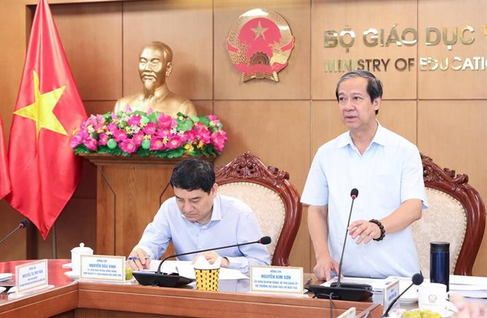 Bộ trưởng Nguyễn Kim Sơn phát biểu tại buổi làm việc. Ảnh: moet.gov.vn. img5796.jpg