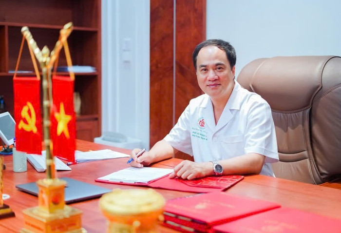 Thiếu tướng, Phó Giáo sư, Tiến sĩ Vũ Ngọc Lâm - Phó Giám đốc Bệnh viện Trung ương Quân đội 108 (phụ trách công tác Huấn luyện đào tạo và Nghiên cứu khoa học). z6991520829671-83f6871904dc0b14dadb07f2c8938107.jpg