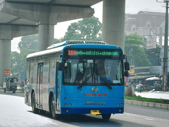 Việc mở thêm nhánh tuyến kết nối với trung tâm thành phố có ý nghĩa quan trọng trong việc đáp ứng nhu cầu đi lại, học tập, lao động và giao thương của người dân xã Minh Châu. Ảnh: hanoi.gov.vn. Việc mở thêm nhánh tuyến kết nối với trung tâm thành phố có ý nghĩa quan trọng trong việc đáp ứng nhu cầu đi lại, học tập, lao động và giao thương của người dân xã Minh Châu. Ảnh: hanoi.gov.vn.